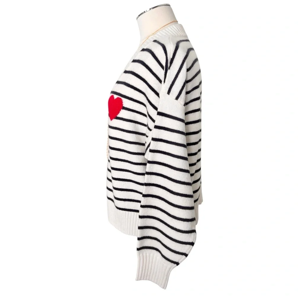 New OLD NAVY SoSoft V-Neck Valentine Heart
Cardigan Sweater Striped Crm Navy M - Picture 8 of 13